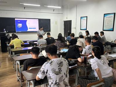 以服務師生為宗旨的財務處 點對點精準服務與教育信息咨詢的創新實踐