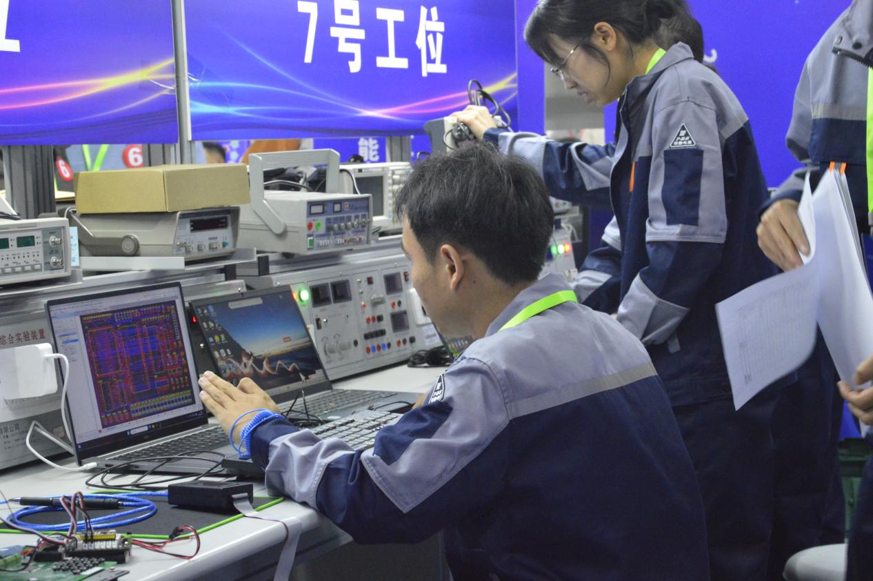 我校成功舉辦2023年云南省職業(yè)院校技能大賽“智能電子產(chǎn)品設計與開發(fā)”賽項，引領職業(yè)教育創(chuàng)新與實踐新篇章